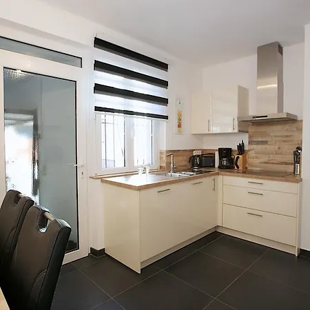 Gastehaus Anna-maria Πανσιόν *